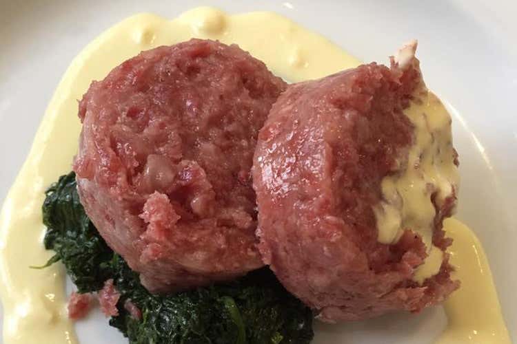 Il cotechino della bassa pavese (Le confraternite dell&rsquo;Oltrep&ograve; ricordano i cent&rsquo;anni di Brera)