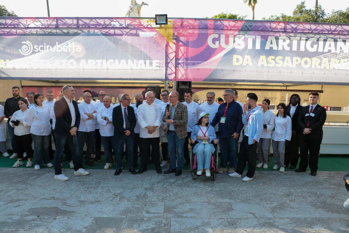 Scirubetta, a Reggio Calabria 10mila coppette di gelato gratis per l’anteprima