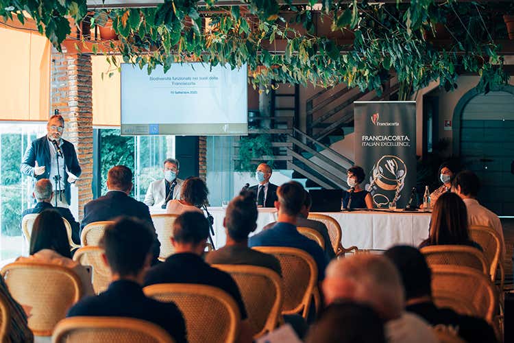 L'inaugurazione della nuova sede - Consorzio Franciacorta, sede nuova Sarà un centro di formazione L'inaugurazione della nuova sede - Consorzio Franciacorta, sede nuova Sarà un centro di formazione