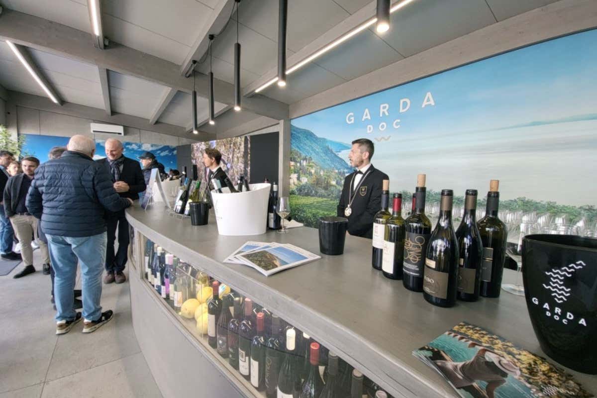 Il Consorzio Garda Doc porta i sapori e le bellezze del lago al Vinitaly