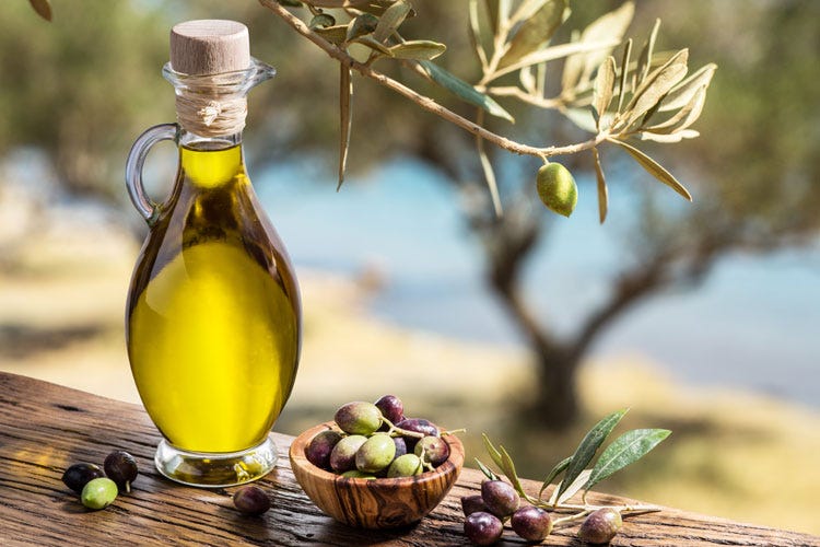 (Consumatori attenti all’acquisto di qualità Nove su dieci comprano olio d’oliva)