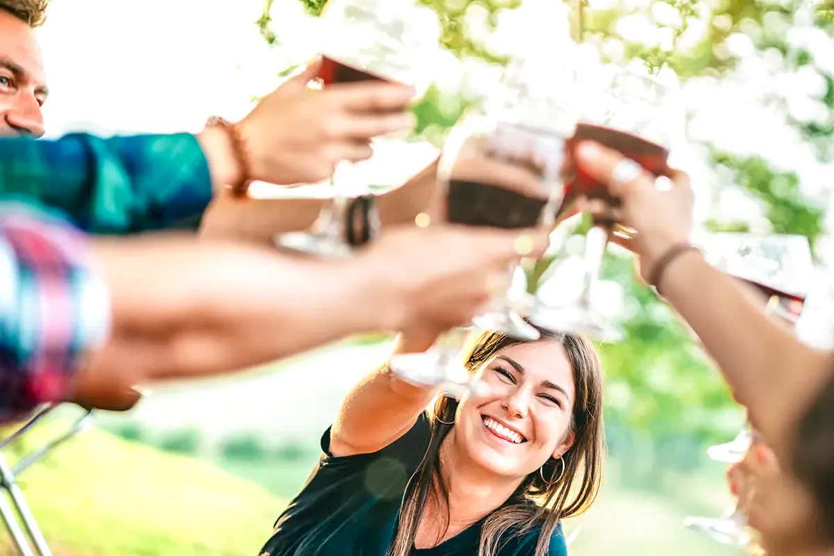 Divertirsi a tavola è un imperativo Il Manifesto di VI Cornice fa le pulci a una certa ristorazione Divertirsi a tavola è un imperativo Il Manifesto di VI Cornice fa le pulci a una certa ristorazione