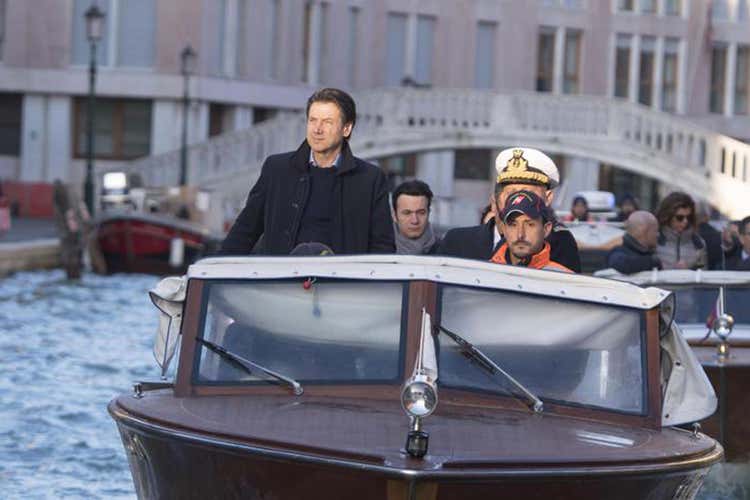 Il Premier Conte a Venezia (Conte in visita a Venezia «20mila euro agli esercizi commerciali»)