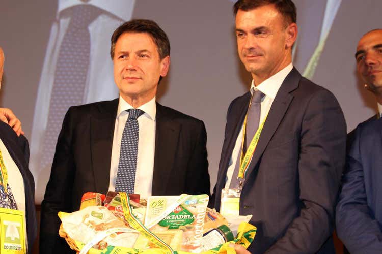 (Conte al Forum dell&rsquo;agroalimentare: Dobbiamo difendere i nostri marchi)