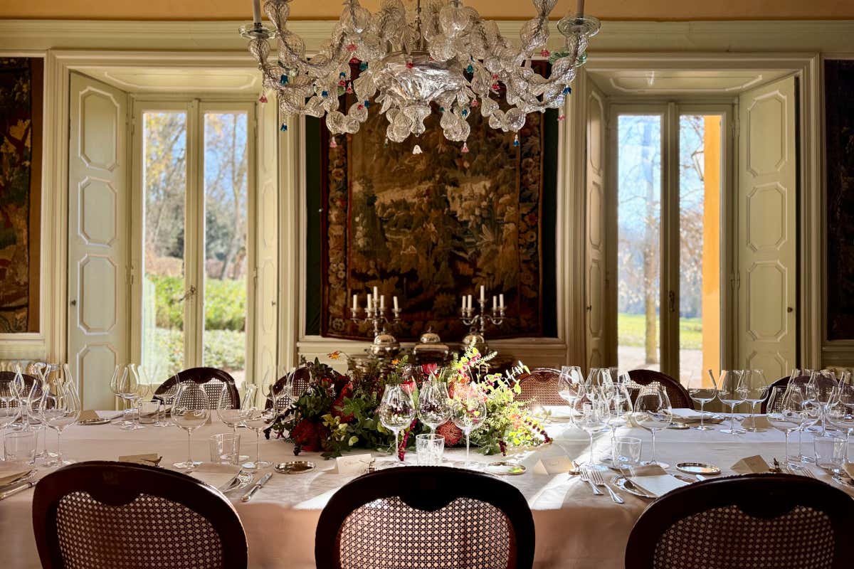 Tra le esperienze più interessanti proposte da Conte Vistarino, la visita ai saloni storici di Villa Fornace