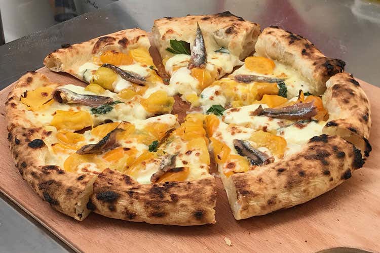 (Contest Emergente Pizza a Ischia Nicola Falanga va in finale)