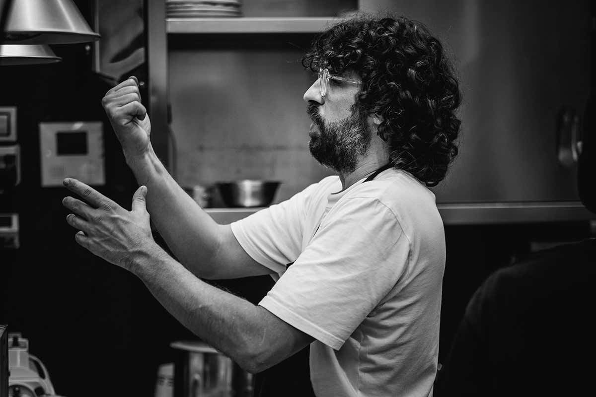 Dal donut alla bolognese alle cozze cacio e pepe, il ristorante che (non) scherza con la tradizione