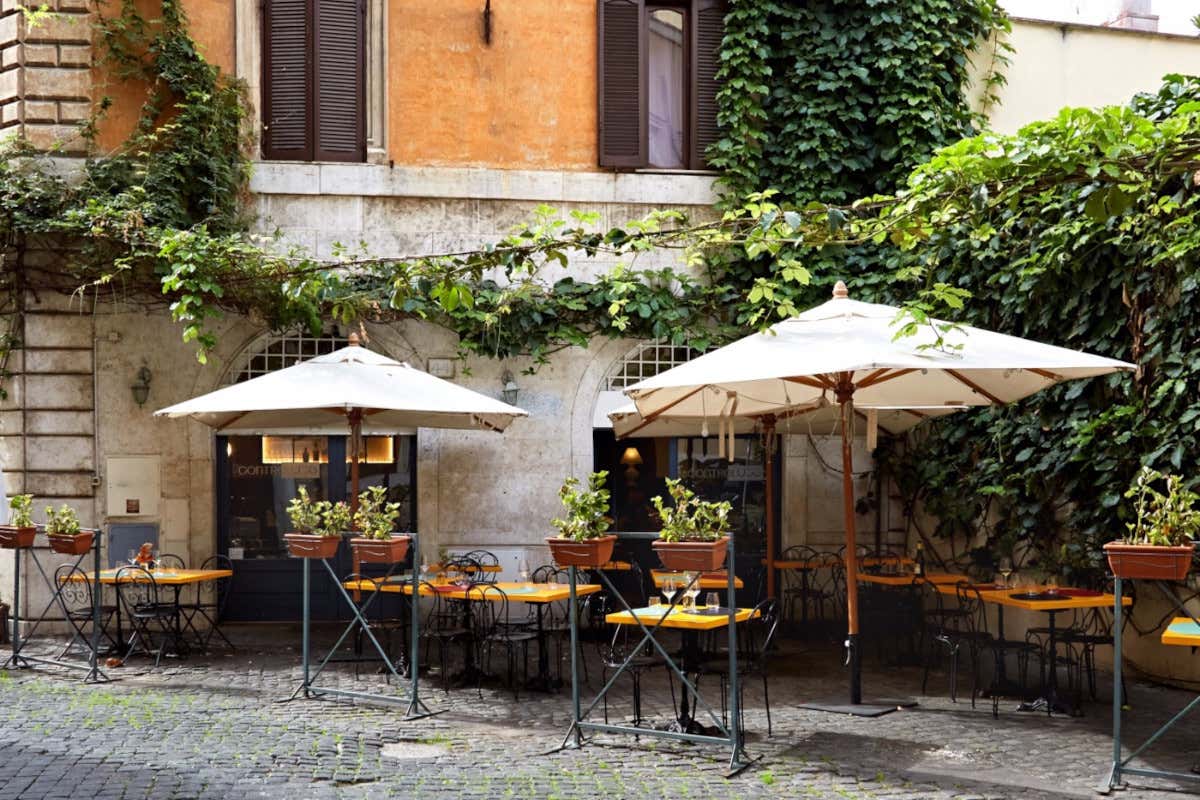 In terrazza o nei dehors: ecco dove gustare la primavera a Roma In terrazza o nei dehors: ecco dove gustare la primavera a Roma
