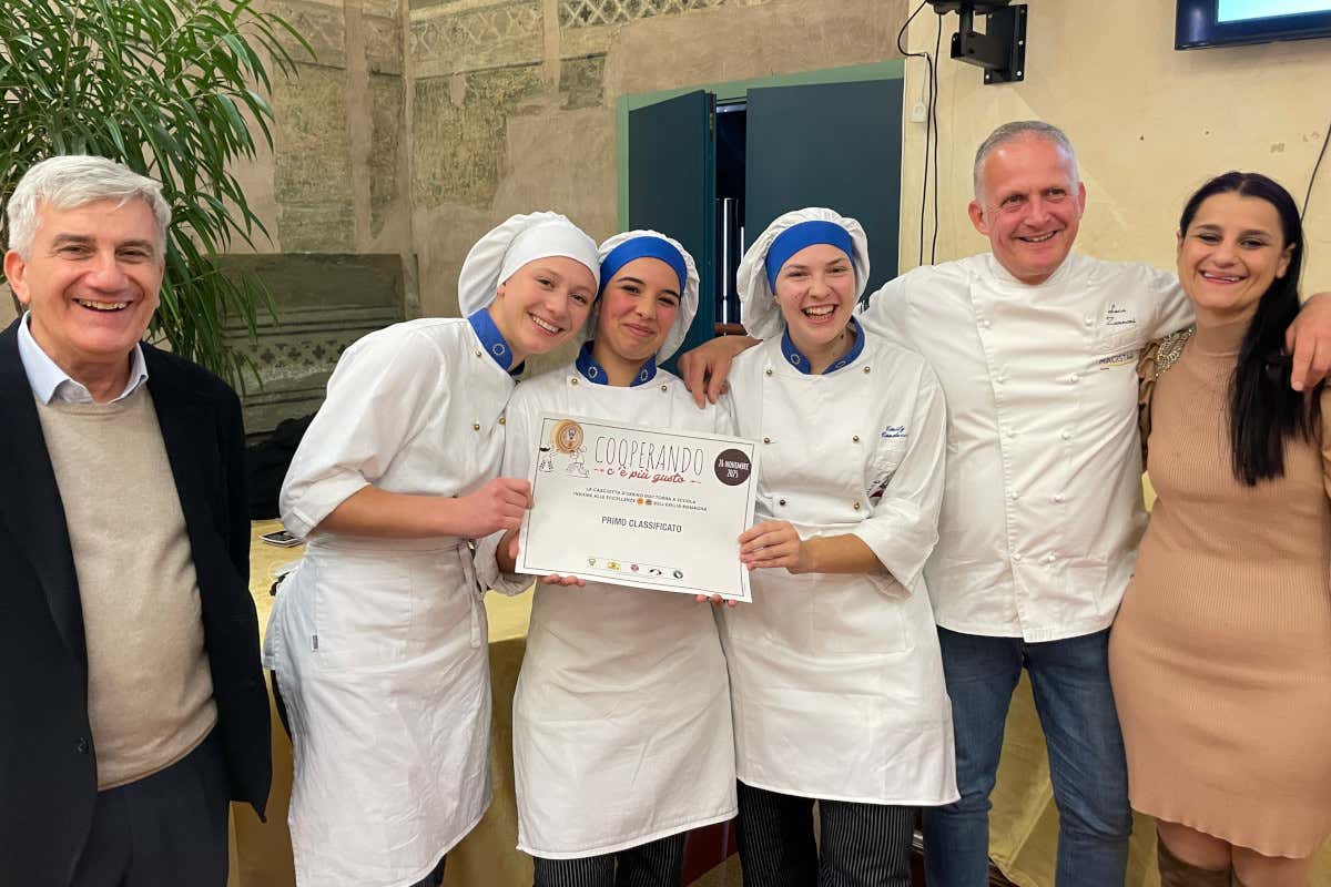 “Cooperando c’è più gusto”: 4 consorzi uniti per educare gli studenti alla qualità “Cooperando c’è più gusto”: 4 consorzi uniti per educare gli studenti alla qualità