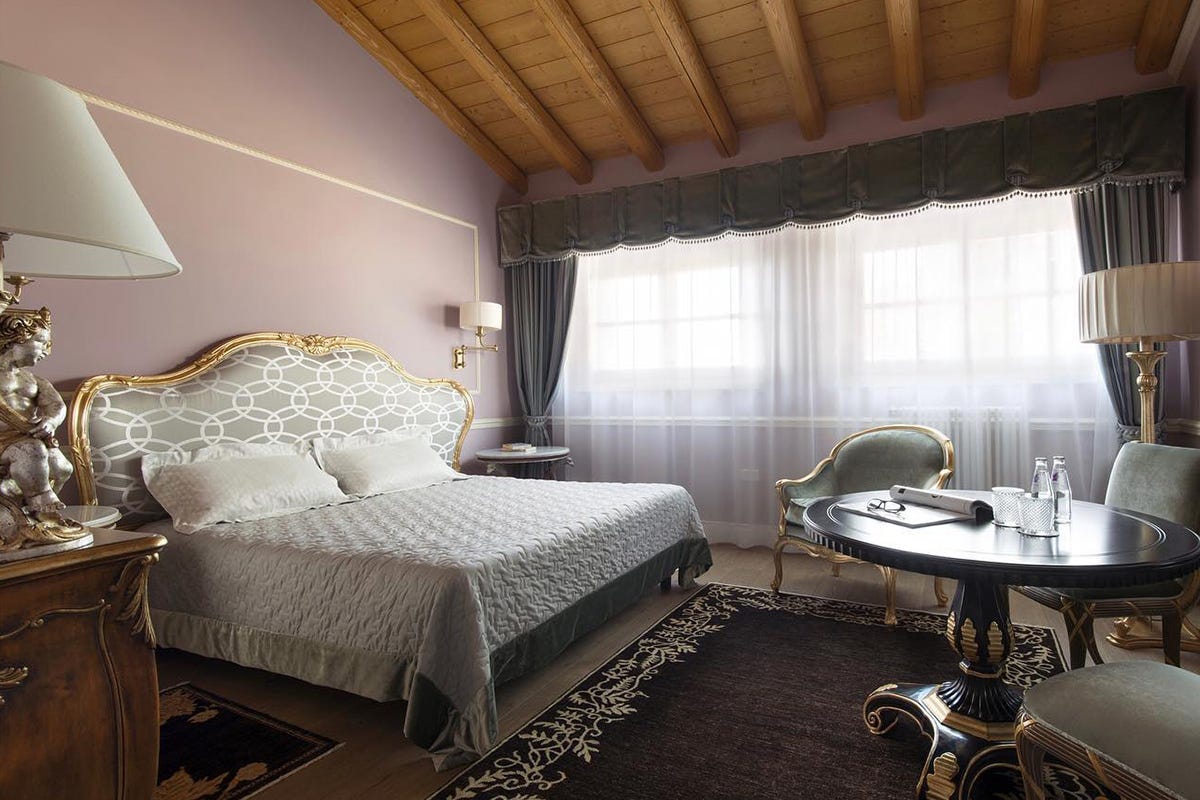 Una delle suite Vino, ospitalità e ristorante con stella: Villa Cordevigo piace per versatilità