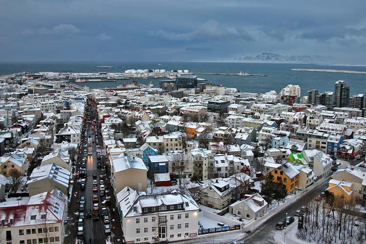 L'Islanda ha dichiarato lo stato d'emergenza - Coronavirus, crollano borse Ue Trump firma piano da 8,3 miliardi L'Islanda ha dichiarato lo stato d'emergenza - Coronavirus, crollano borse Ue Trump firma piano da 8,3 miliardi