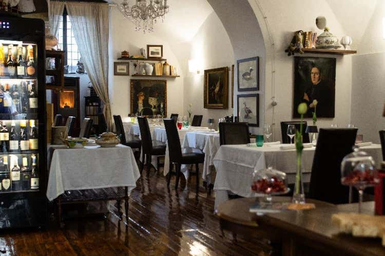 La sala del ristorante La Corte degli Dei