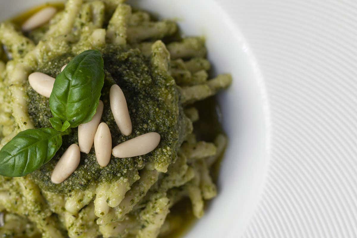 Corte del Dome porta la Liguria in tavola con pesto, focaccia e sapori autentici