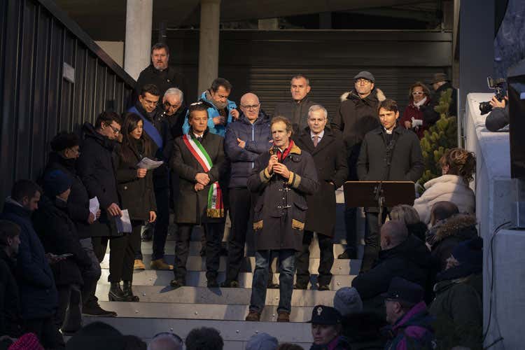 La cerimonia d'inaugurazione della cabinovia (Una Freccia nel cielo di CortinaInaugurata la nuova cabinovia)