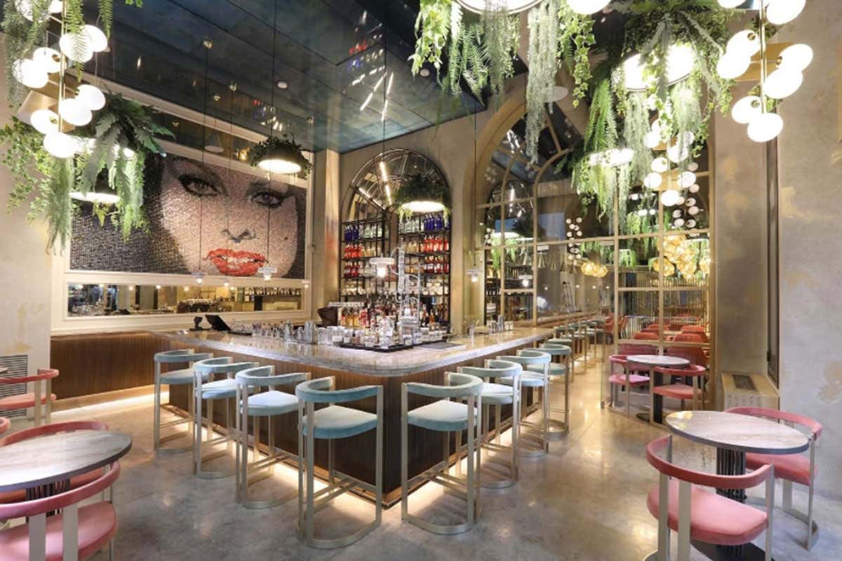 Sophia Loren a Firenze Costa Group, l’arredo che non ti aspetti... Sophia Loren a Firenze Costa Group, l’arredo che non ti aspetti...