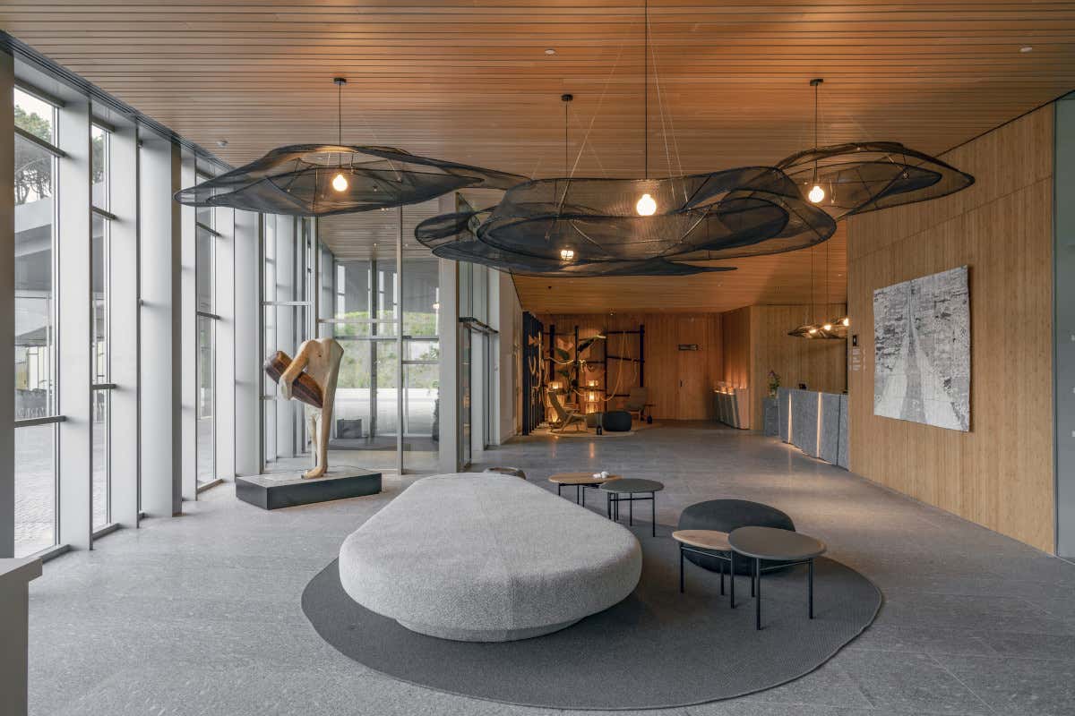 Dormire affacciati sull'Atlantico: ecco l'hotel che ha trasformato la Costa da Morte