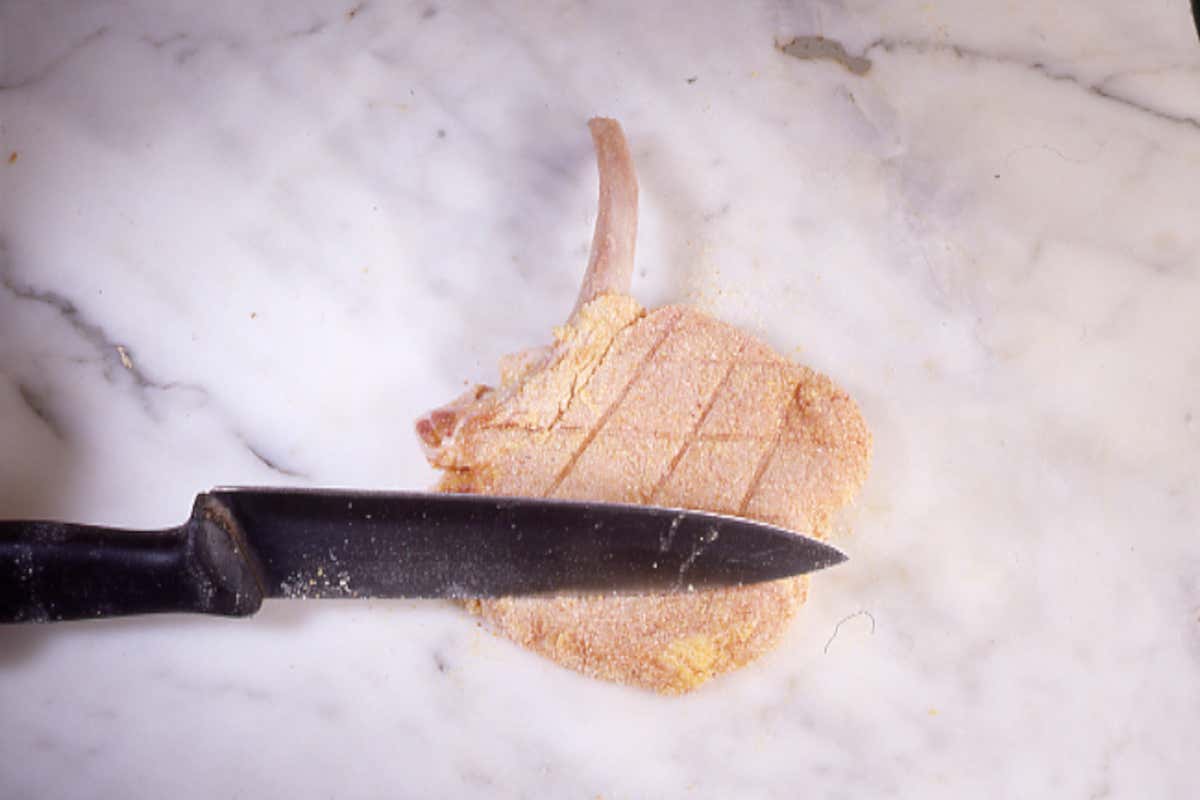 Tutto sta nella panatura Tutto sta nella panatura A proposito di carni: la costoletta alla milanese
