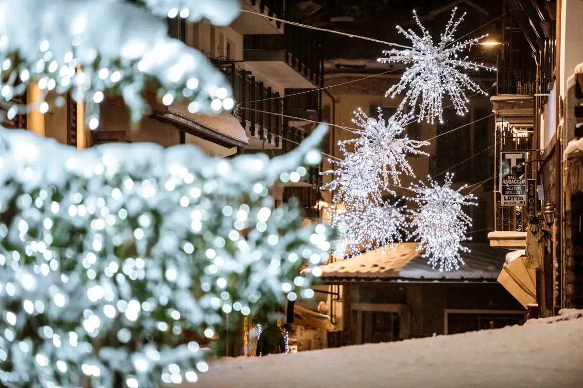 Courmayeur &egrave; pronta per la stagione invernale (Foto Giacomo Buzio) Sci, gusto e divertimento: Courmayeur &egrave; pronta per l'inverno