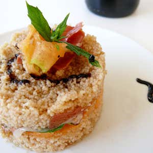 Couscous prosciutto croccante e melone