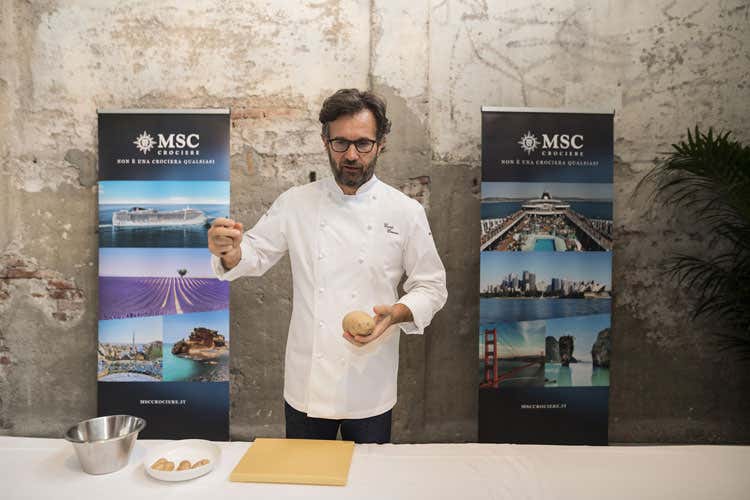 (Cracco firma i piatti di Msc Crociere Suo il menu per la World Cruise) (Cracco firma i piatti di Msc Crociere Suo il menu per la World Cruise)