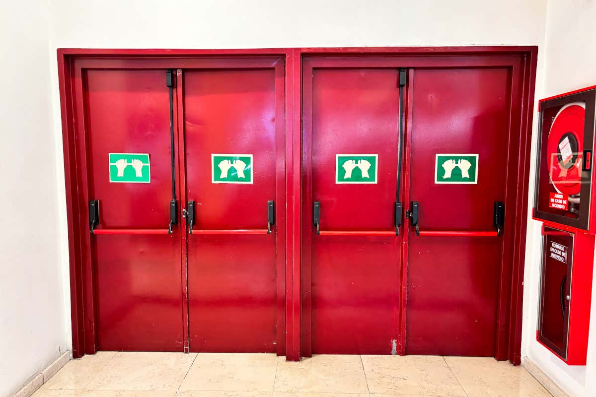 Crans-Montana, morti annunciati: le regole ignorate uccidono. Cosa fare per essere sicuri Crans-Montana, morti annunciati: le regole ignorate uccidono. Cosa fare per essere sicuri