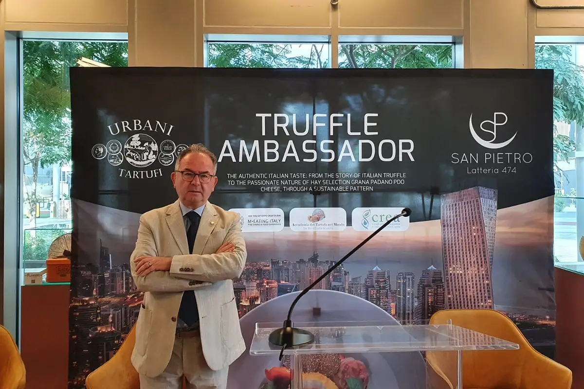 Ambasciatore del tartufo nel mondo Accademia del Tartufo, il direttore Cristini &egrave; Commendatore della Repubblica italiana