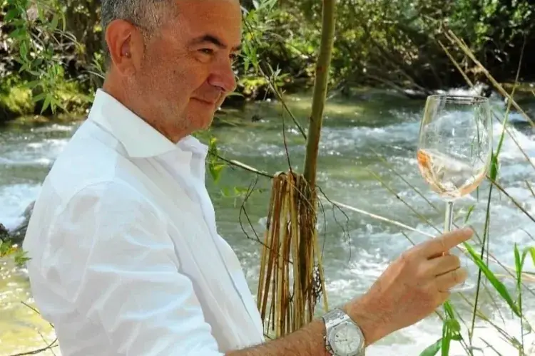 Il vino annacquato ai burocrati. Io bevo bene, bevo italiano.