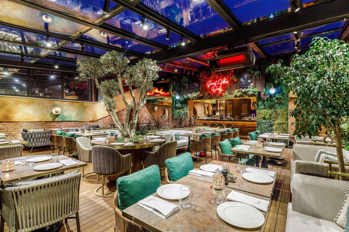 Sulle orme di Marco Polo: dai canali di Venezia e i bazar di Istanbul fino alla Cina