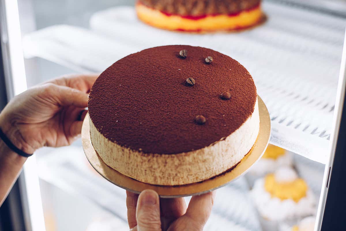 Tanti dolci per tutti i gusti Un Caffè Pasticceria che sembra una gioielleria! Succede a Porto San Giorgio