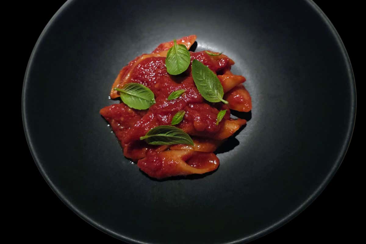 A Rho la cucina della ricerca: risotti al polline, fermentazioni e 330 etichette in cantina