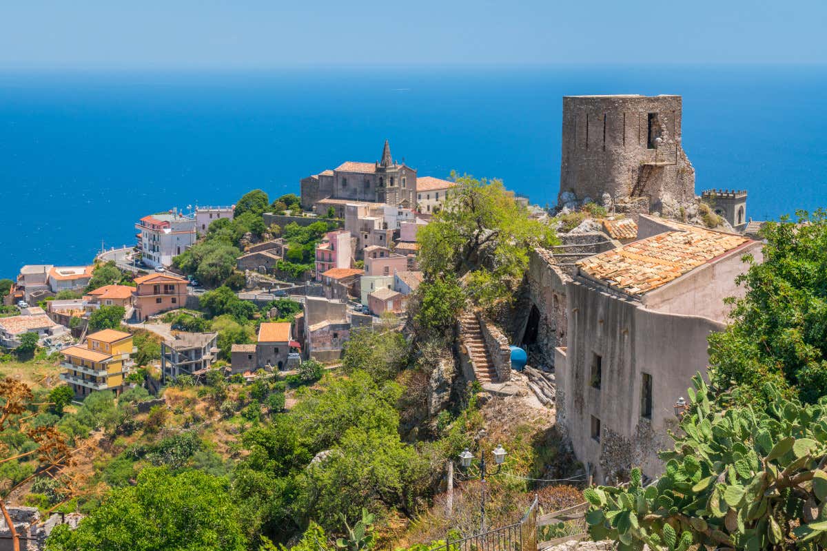 C’è un paese in Sicilia dove a Pasquetta si cucina una “ciambella” con 101 uova