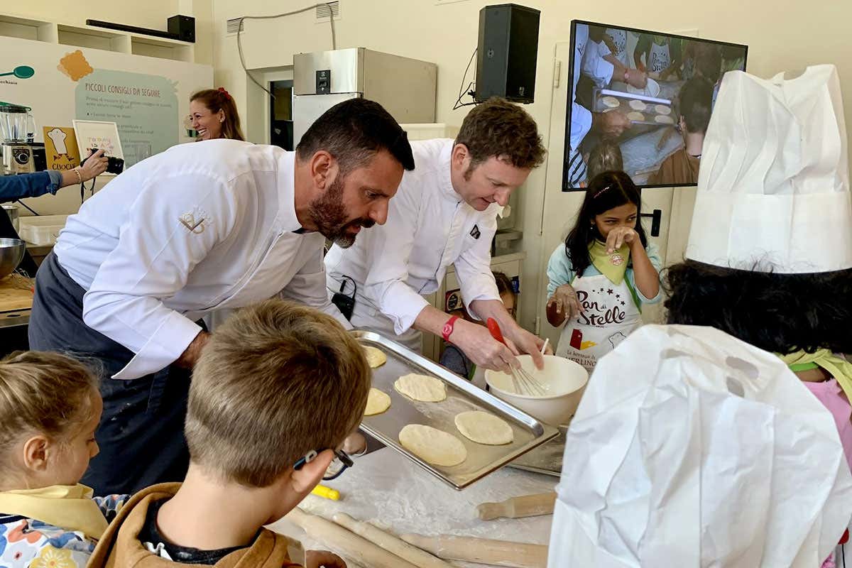Settemila bambini ai fornelli: torna il più grande festival di cucina per piccoli chef Settemila bambini ai fornelli: torna il più grande festival di cucina per piccoli chef