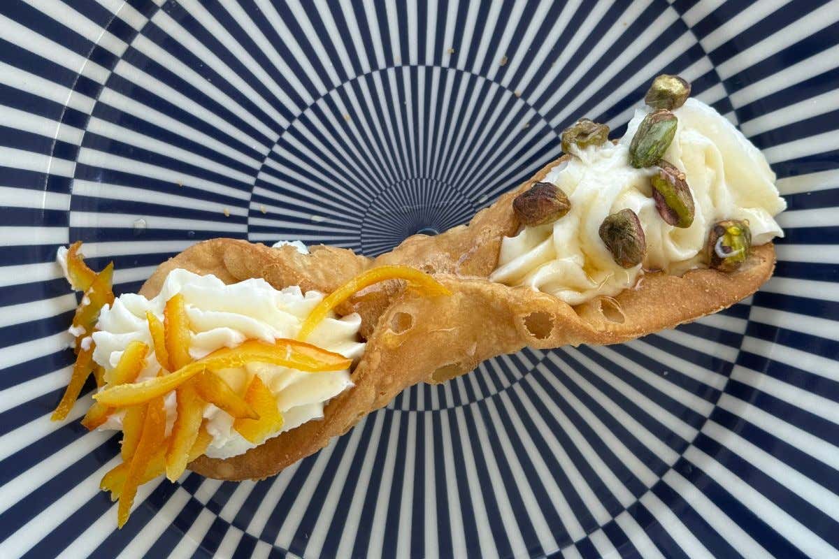 Island hopping alle Eolie: un viaggio tra le meraviglie di un arcipelago mitico Island hopping alle Eolie: un viaggio tra le meraviglie di un arcipelago mitico