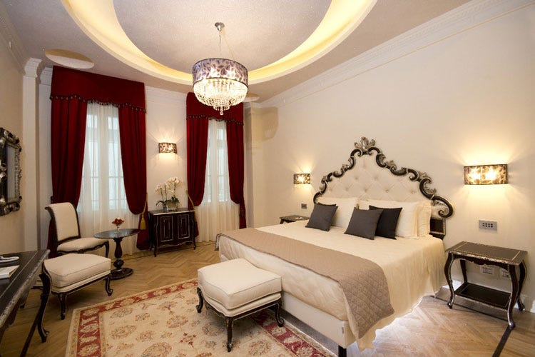 Una camera del Grand Hotel Da Vinci - Più sicurezza anche nel lusso Il Gruppo Batani riapre i suoi hotel