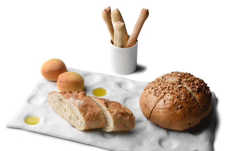 Il pane proposto in tavola dallo chef - Lombardelli torna all'Argentario Suo il tocco gourmet al Dama Dama