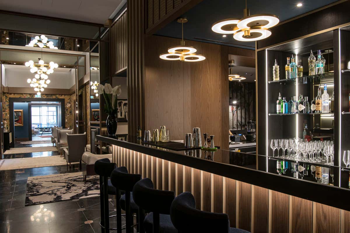 Aquamarina: il ristorante di pesce dell'hotel Umiltà 36 tra design e arte 