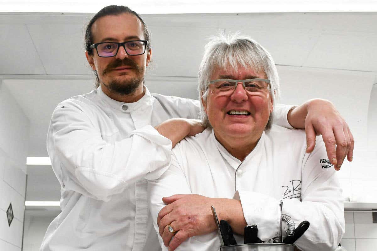 Daniele e Herbert Hintner del Zur Rose di Appiano (Bz) Appius 2018 di Cantina San Michele Appiano, il top dei bianchi dell'enologo Hans Terzer