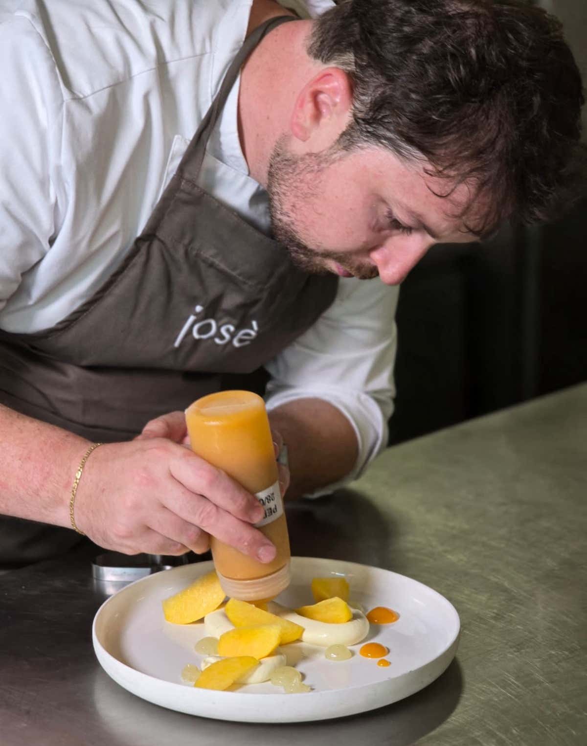 Chef Antonio Confuorto, del ristorante Josè di Torre del Greco (Na)