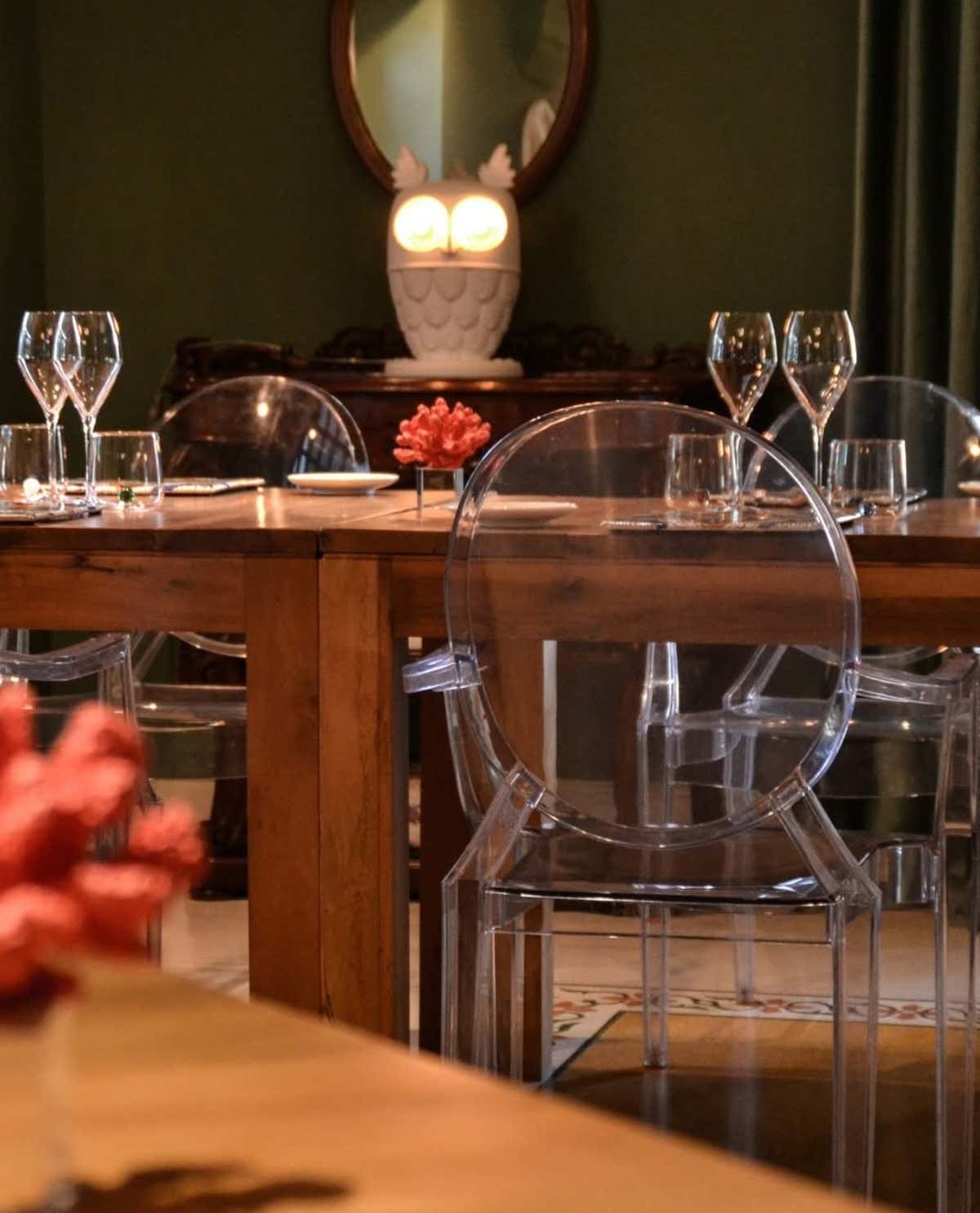 La sala del ristorante Josè di Torre del Greco