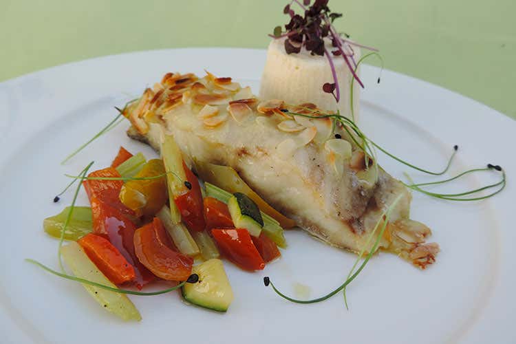 La darma di Ricciola, uno dei piatto pi&ugrave; famosi di D'Agostino &Egrave; mancato Michele d'Agostino Cuoco e insegnante di livello