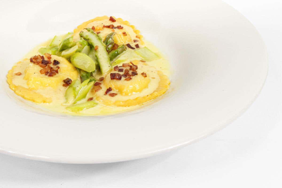 Da Valentino, a Locarno, propone una cucina che fonde sapori mediterranei, locali e classici 