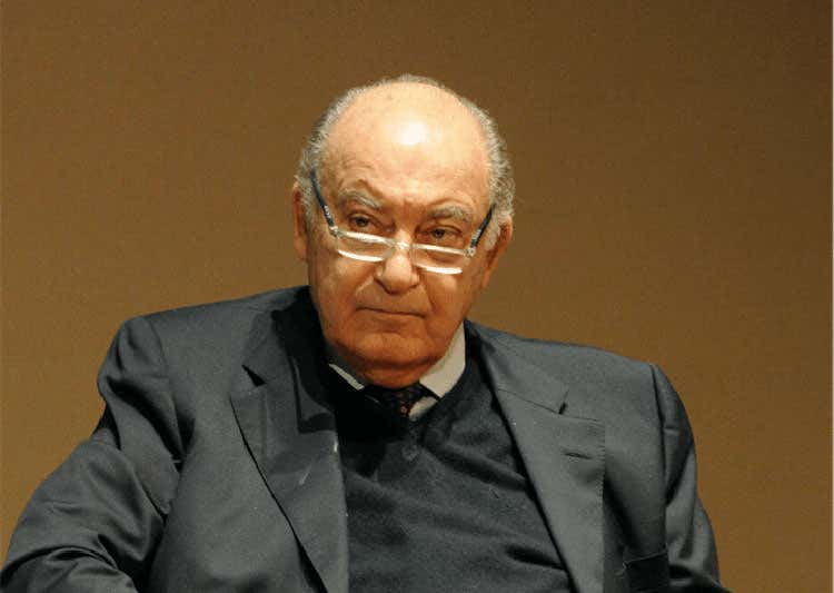 De Rita, servono energia e ardore Non aspettare solo lo Stato De Rita, servono energia e ardore Non aspettare solo lo Stato