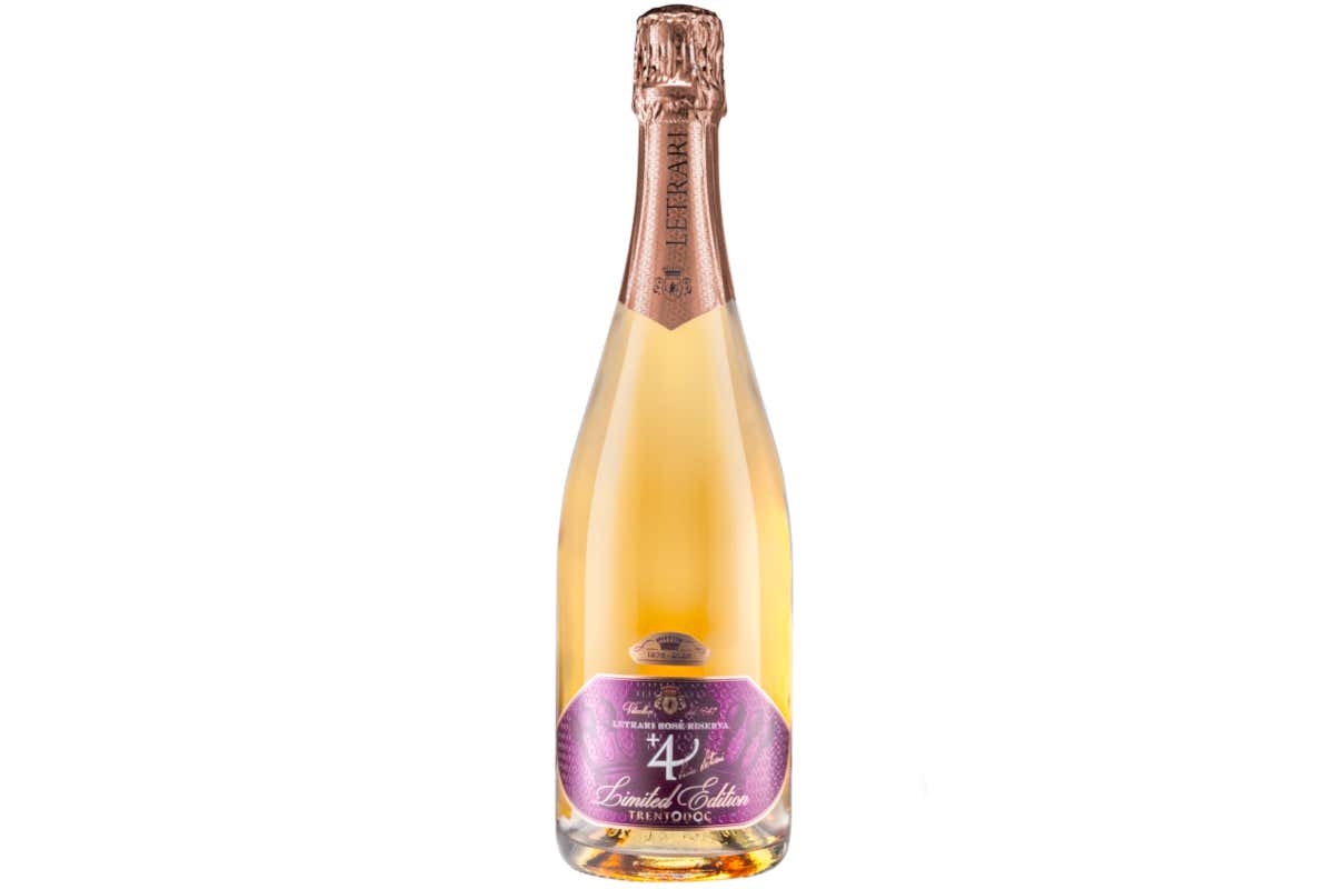 Il +4 Rosé Extra Brut Riserva 50 Anni di Cantina Letrari