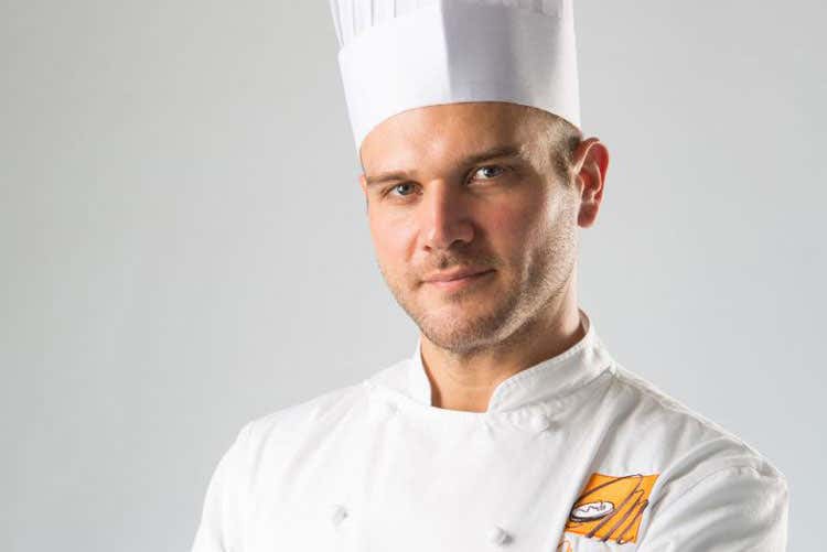 (Debic d&agrave; il benvenuto a Comaschi &Egrave; il nuovo Pastry Culinary Advisor)