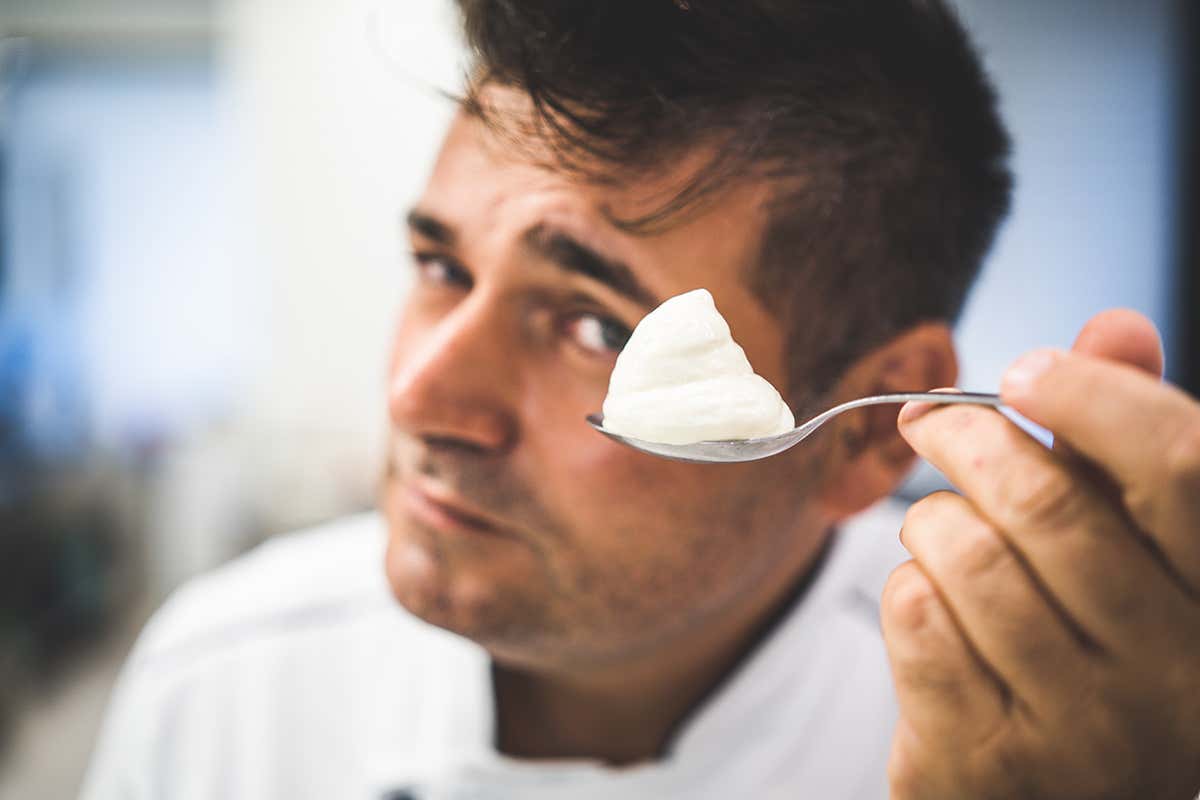 Come realizzare una perfetta [spuma a caldo] con il sifone?