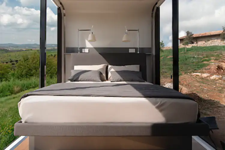 La struttura &egrave; completamente autonoma ed ecosostenibile Avventura off-road in Italia? S&igrave; ma con una mini-casa su ruote