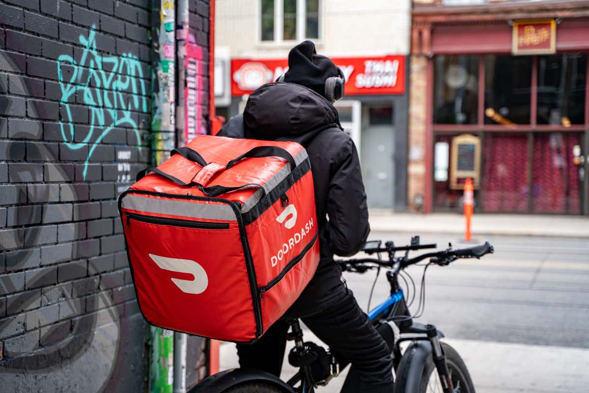 DoorDash ha acquisito SevenRooms per espandersi oltre il semplice food delivery