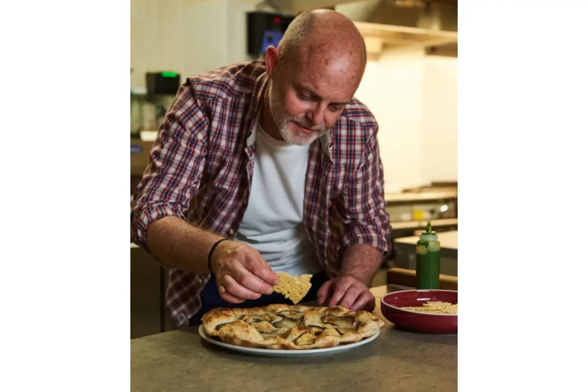 Denis Lovatel Lovatel sbarca a Milano: ecco &ldquo;Denis - Pizza di Montagna&rdquo;