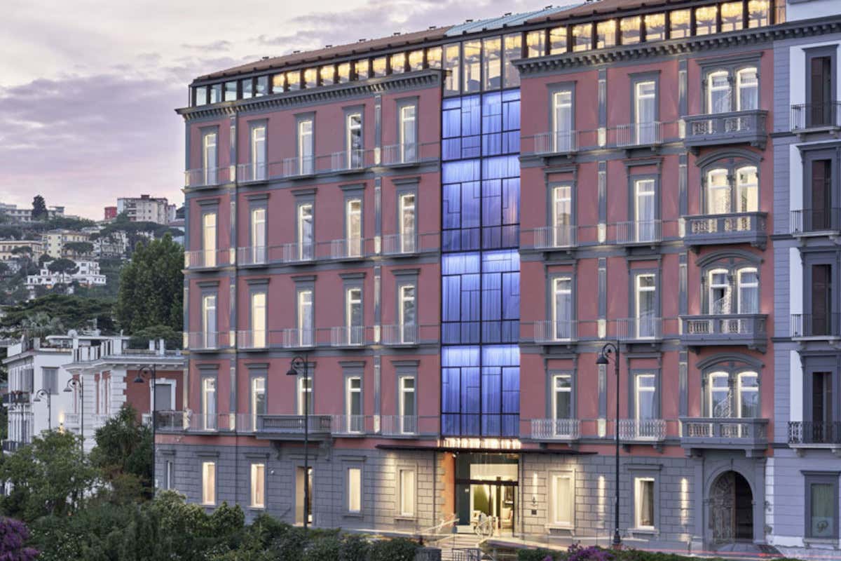 A Napoli apre Deschevaliers, il nuovo fine dining di Nino Di Costanzo A Napoli apre Deschevaliers, il nuovo fine dining di Nino Di Costanzo