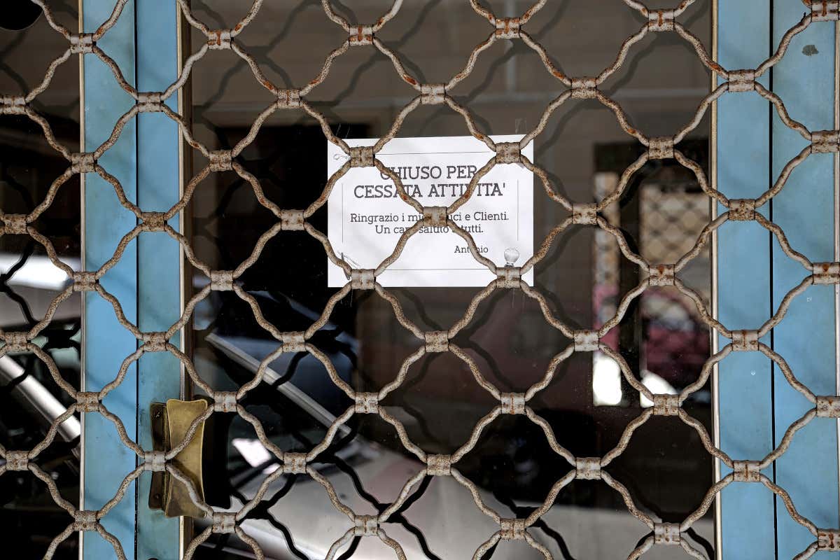 In Italia chiudono sempre più negozi e botteghe. Ma aumentano i ristoranti